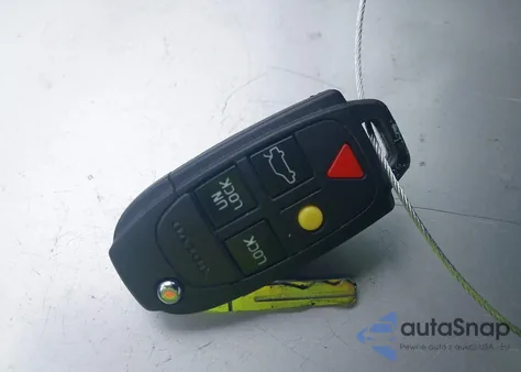 2004 Volvo S60 2.4 from USA, damaged, VIN YV1RS61T242325508